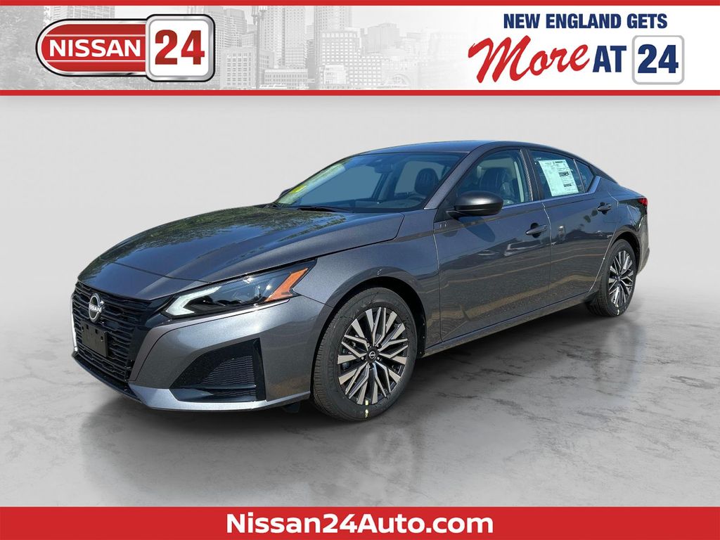 Gray (Gun Metallic) 2026 Nissan Altima Sedan Front-Wheel Drive Continuously Variable Transmission