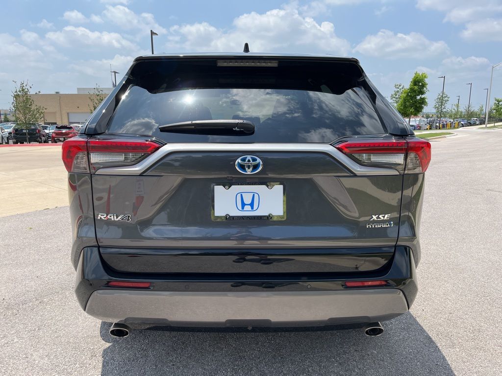 2021 Toyota RAV4 XSE 5