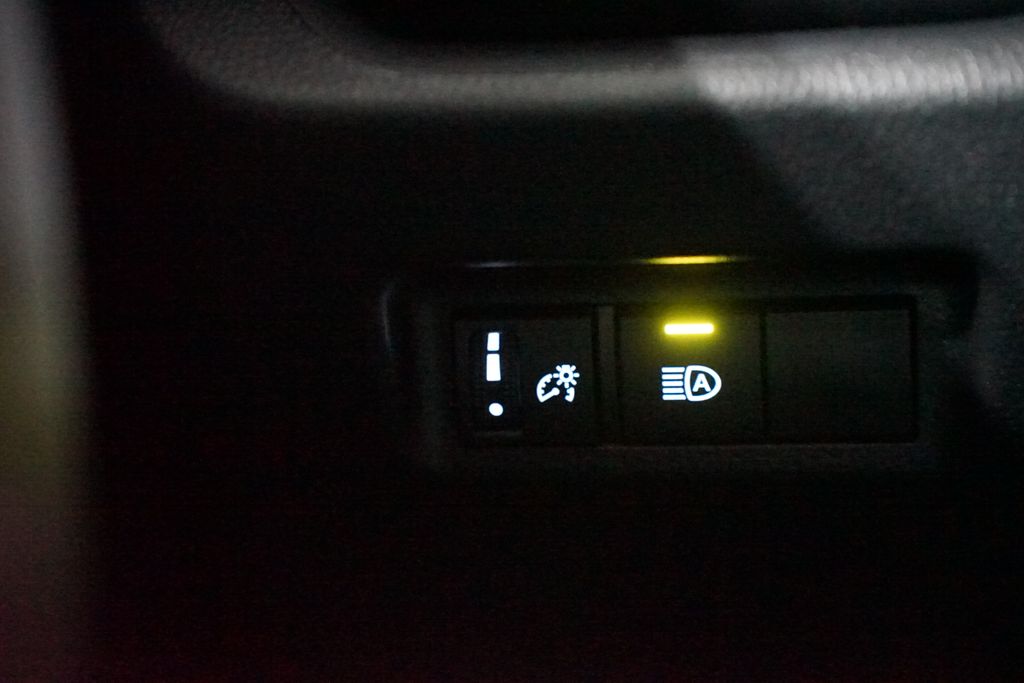 Thumbnail: 2025 Toyota RAV4 - 23