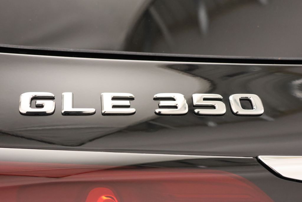 Thumbnail: 2027 Mercedes-Benz GLE - 10
