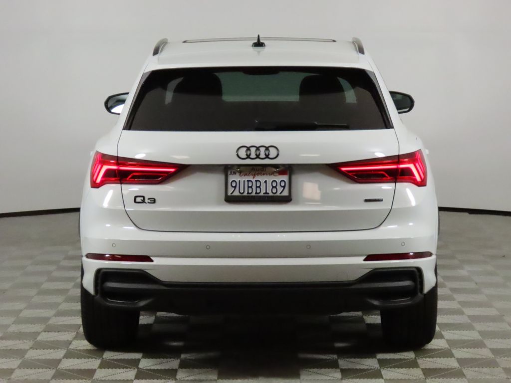 Thumbnail: 2025 Audi Q3 - 4