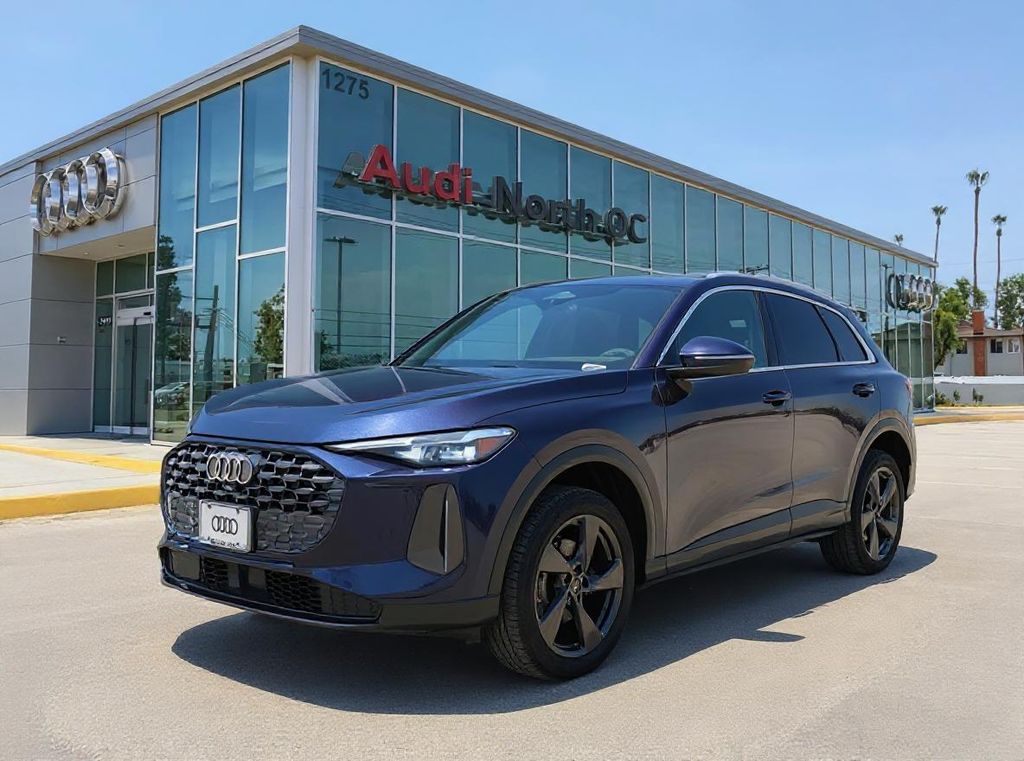 Thumbnail: 2025 Audi Q5 - 1