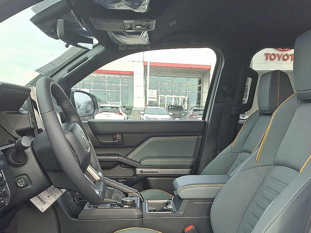 Thumbnail: 2025 Toyota 4Runner - 8