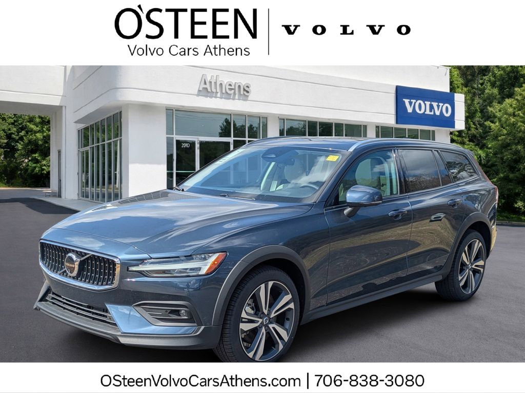 2026 Volvo V60 Cross Country B5 Plus AWD