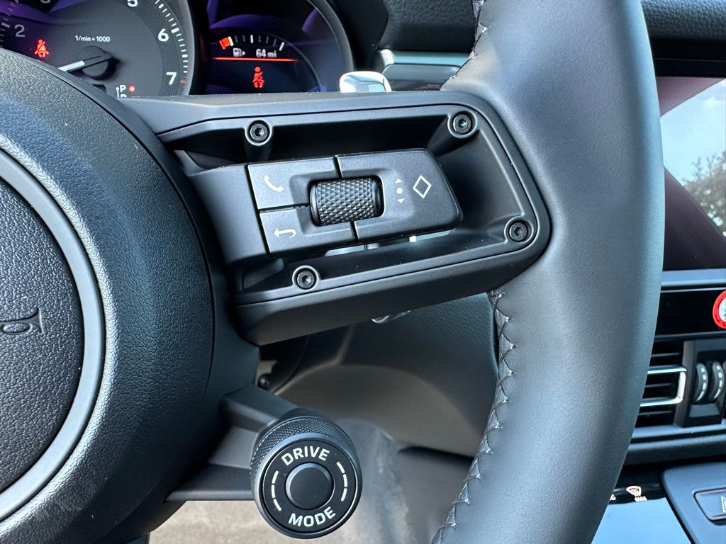 Thumbnail: 2026 Porsche Macan - 16