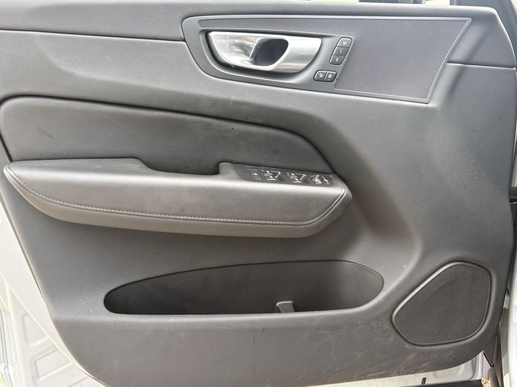 Certified Used 2024 Gray Metallic Volvo B5 Core image 9