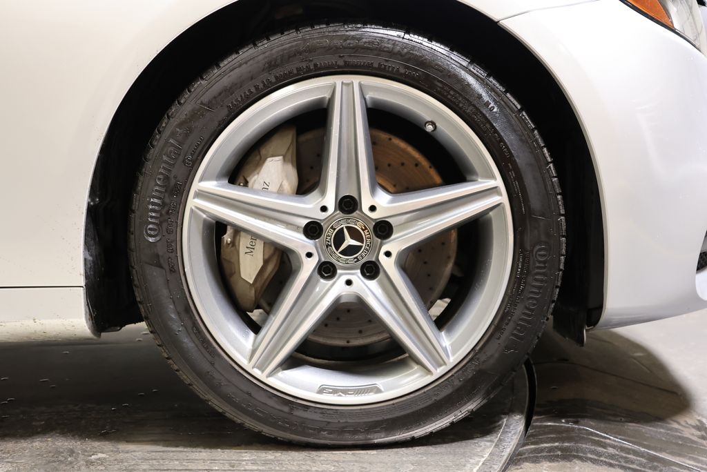 Thumbnail: 2019 Mercedes-Benz E-Class - 14