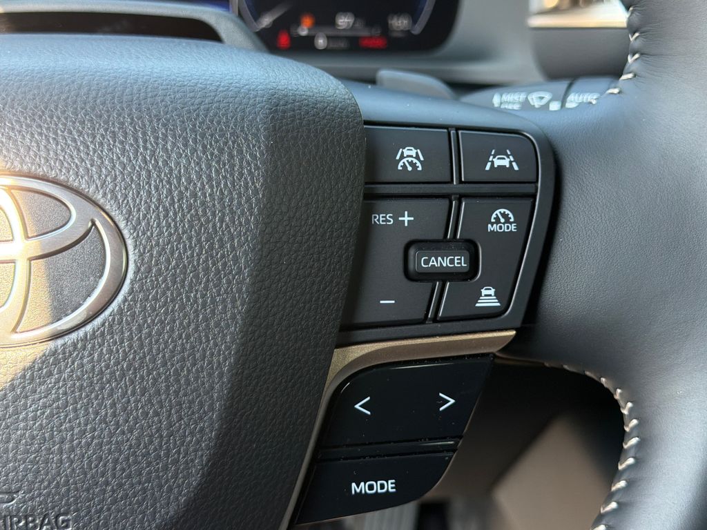 2026 Toyota Crown Signia Limited - Photo 26