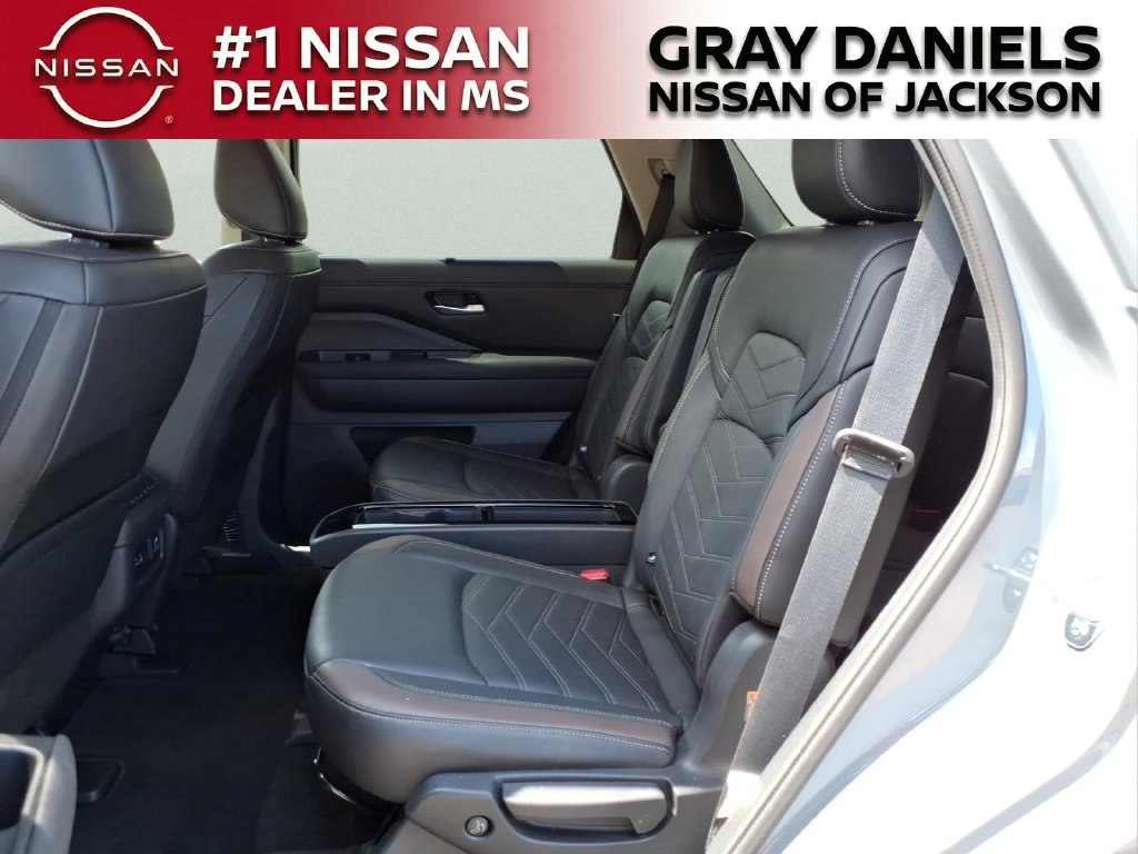 Used 2025 Nissan Pathfinder SUV