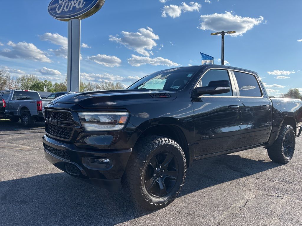Diamond Black Crystal Pearlcoat 2021 RAM 1500 Big Horn Crew Cab 4WD Pickup Truck Four-Wheel Drive 8-Speed Automatic