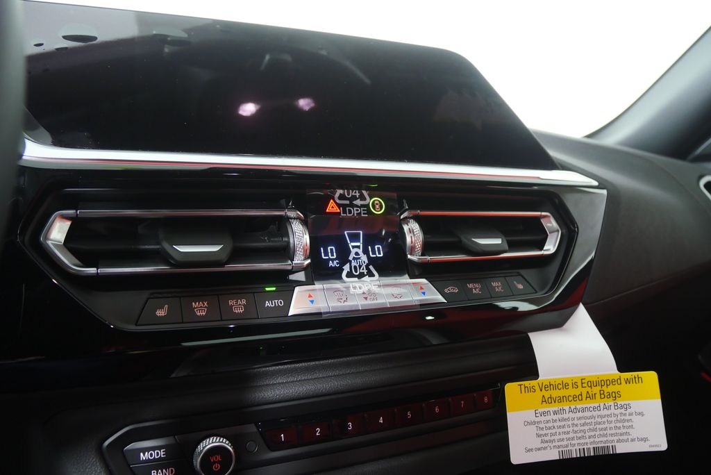 Thumbnail: 2026 BMW Z4 - 17