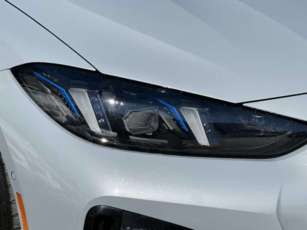 Thumbnail: 2025 BMW 4 Series - 5