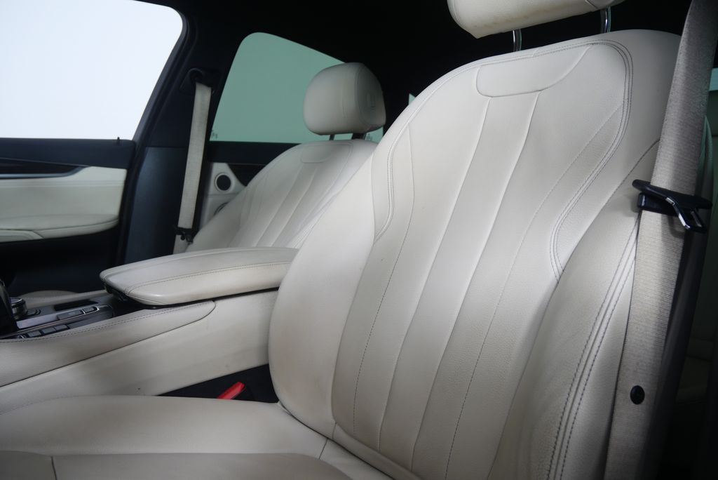 Thumbnail: 2019 BMW X6 - 8