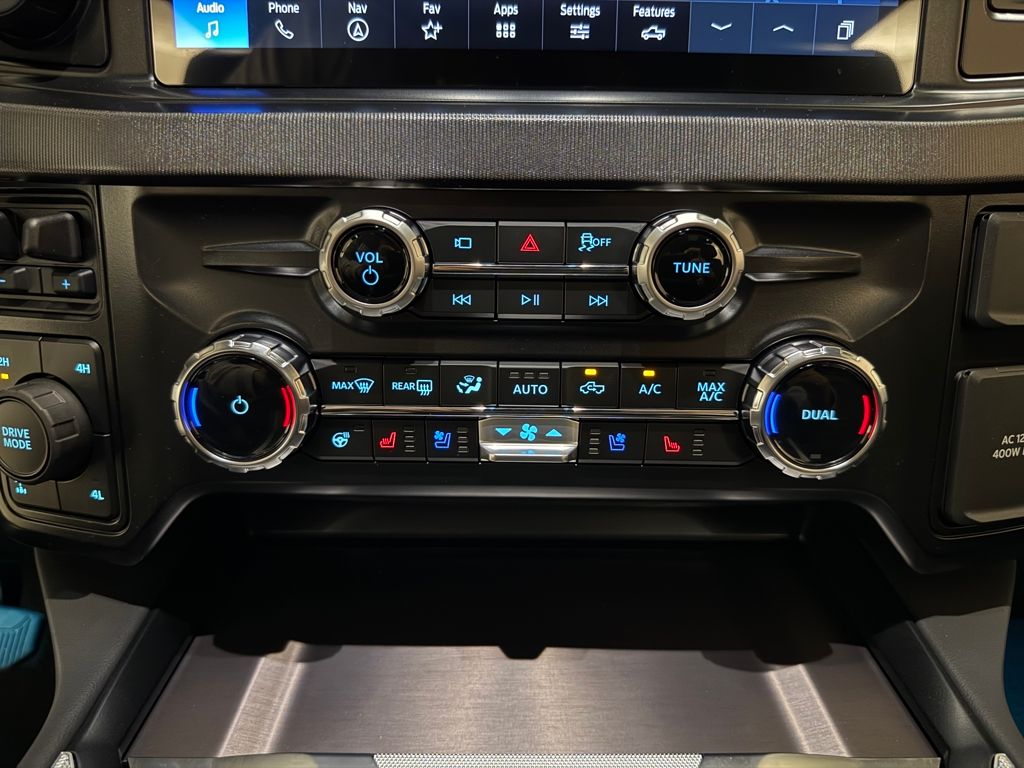 New 2026 Gray Ford Platinum image 36