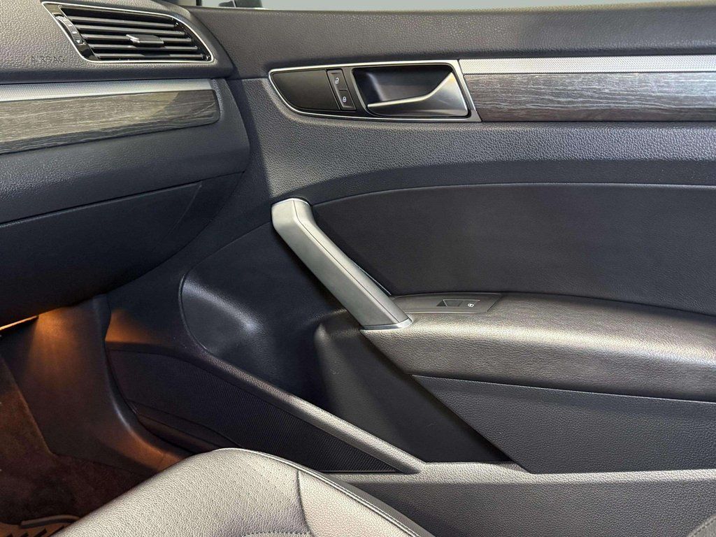 Used 2017 Reflex Silver Metallic Volkswagen 1.8T SE image 21