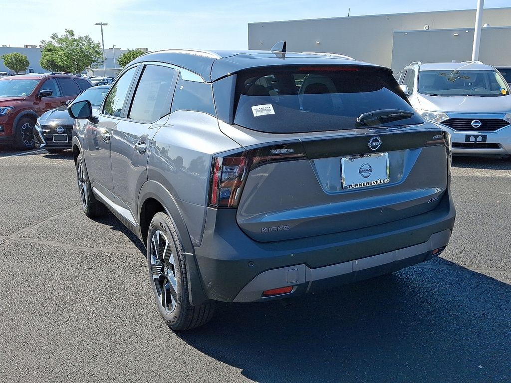 Thumbnail: 2025 Nissan Kicks - 3