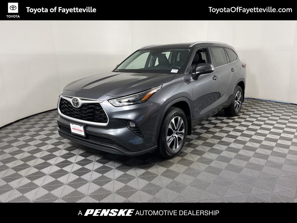 2024 Toyota Highlander XLE -
                  Fayetteville, AR