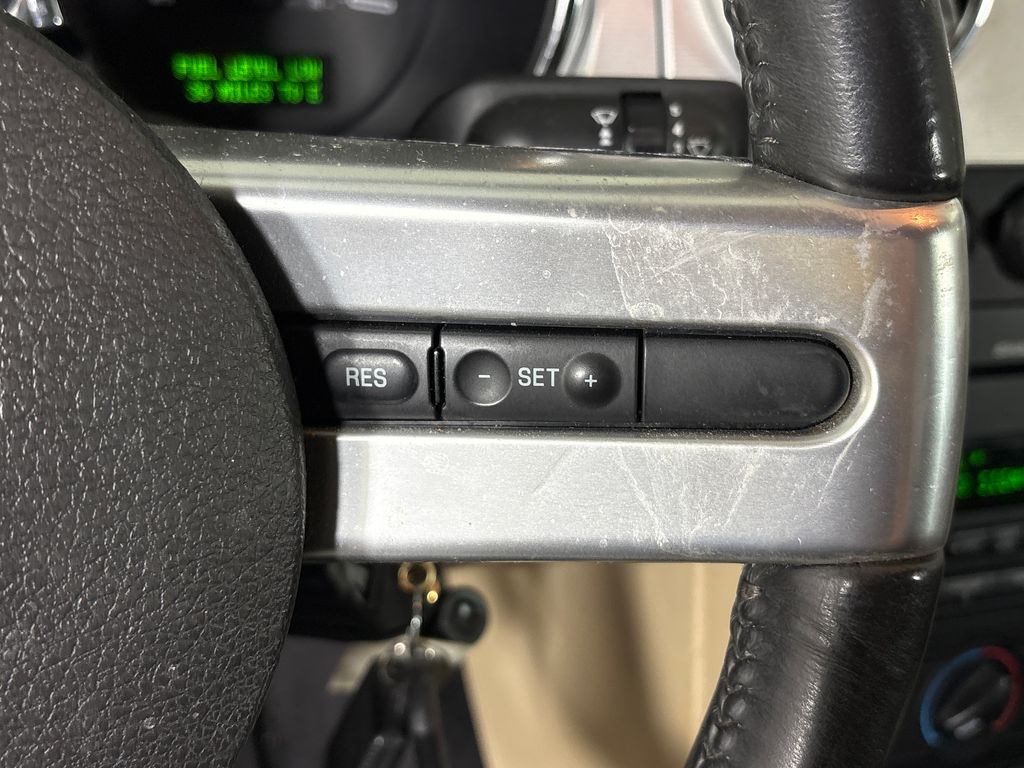Used 2008  Ford  image 19