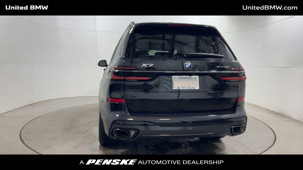 Thumbnail: 2026 BMW X7 - 7