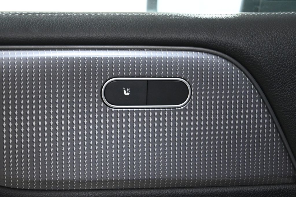 Thumbnail: 2022 Mercedes-Benz GLB - 28