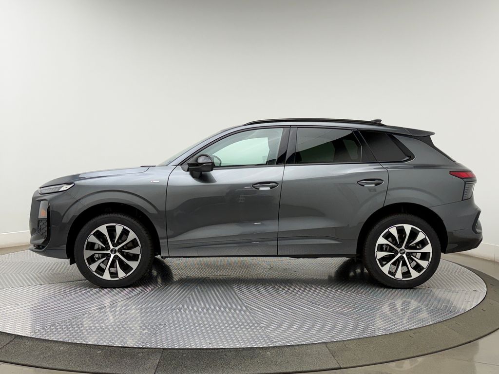Thumbnail: 2026 Audi Q3 - 5