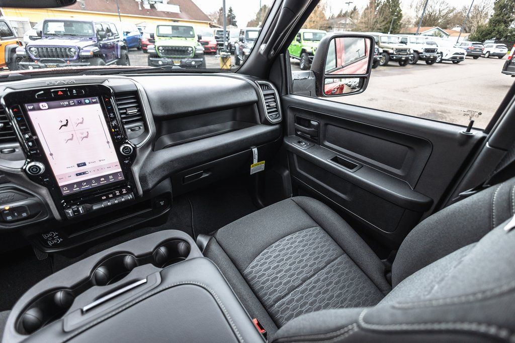 2026 Ram 3500 Tradesman thumbnail 26