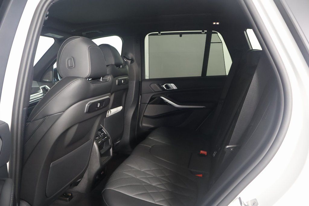 Thumbnail: 2026 BMW X5 - 6