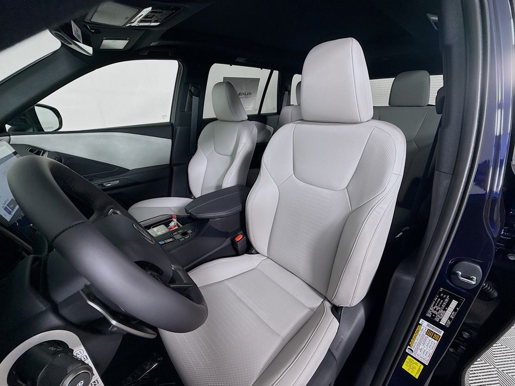 2025 Lexus TX 350 16