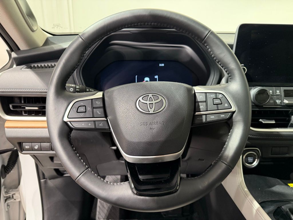 Thumbnail: 2025 Toyota Grand Highlander - 25