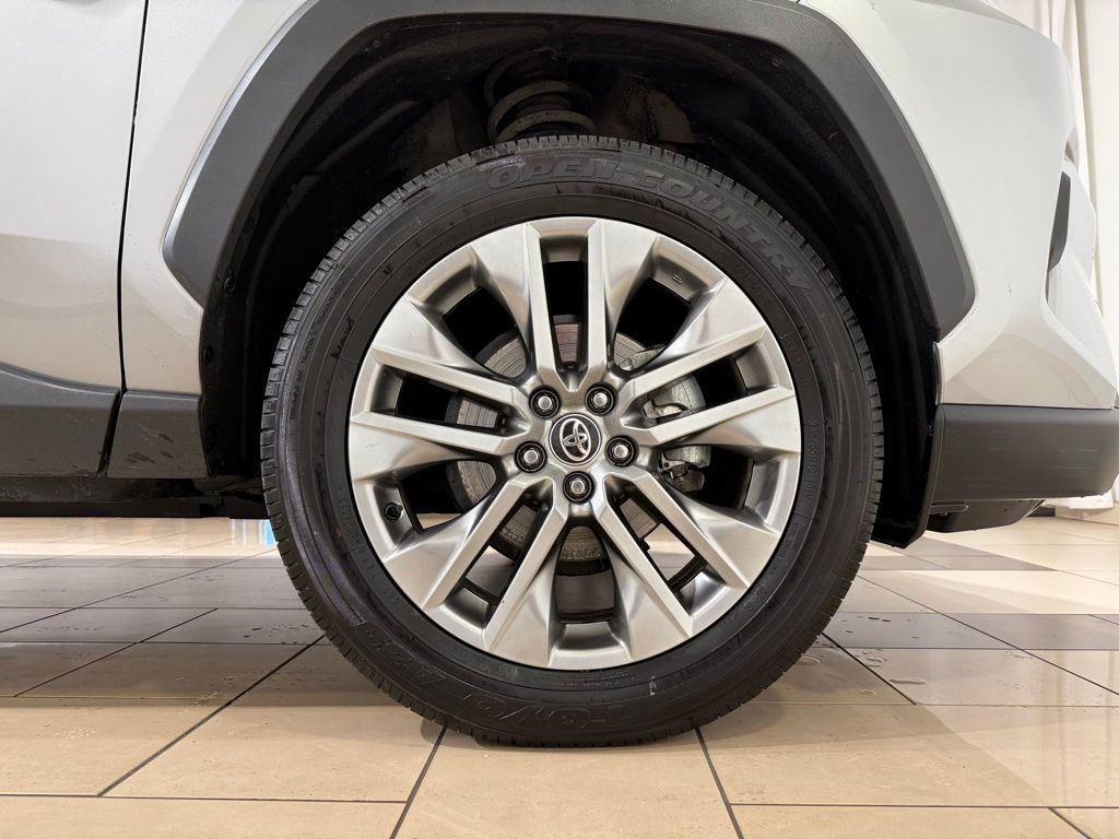Thumbnail: 2024 Toyota RAV4 - 9