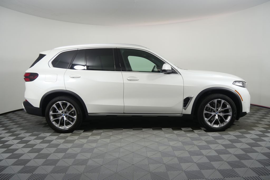 Thumbnail: 2024 BMW X5 - 2