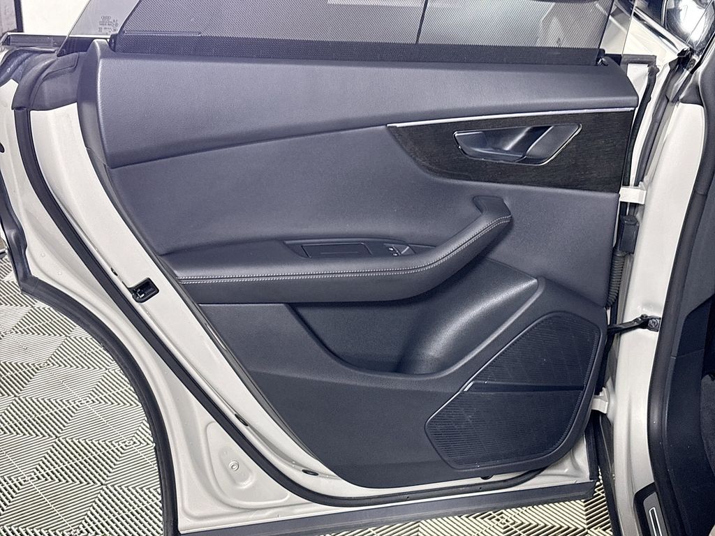 2023 Audi Q8 55 Premium Plus