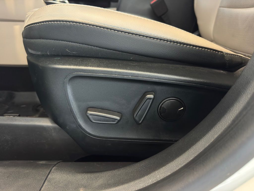 2021 Ford Escape SEL - 9