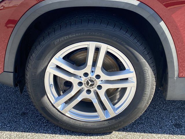 Used 2021 Red Mercedes-Benz GLA 250 image 21