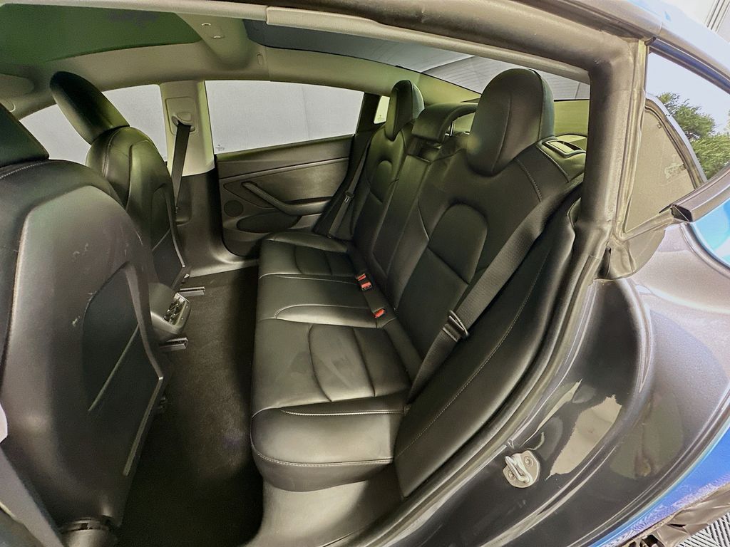 Thumbnail: 2021 Tesla Model 3 - 24