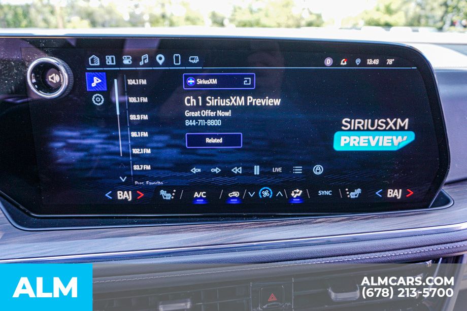 Used 2025 Gray Chevrolet Z71 image 41
