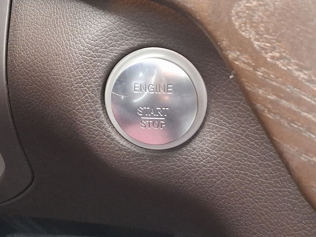 Thumbnail: 2019 Mercedes-Benz GLS - 27