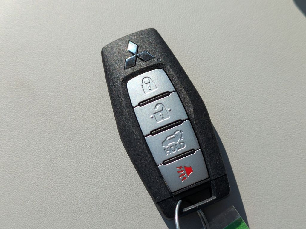 New 2025 Mitsubishi Outlander PHEV SUV