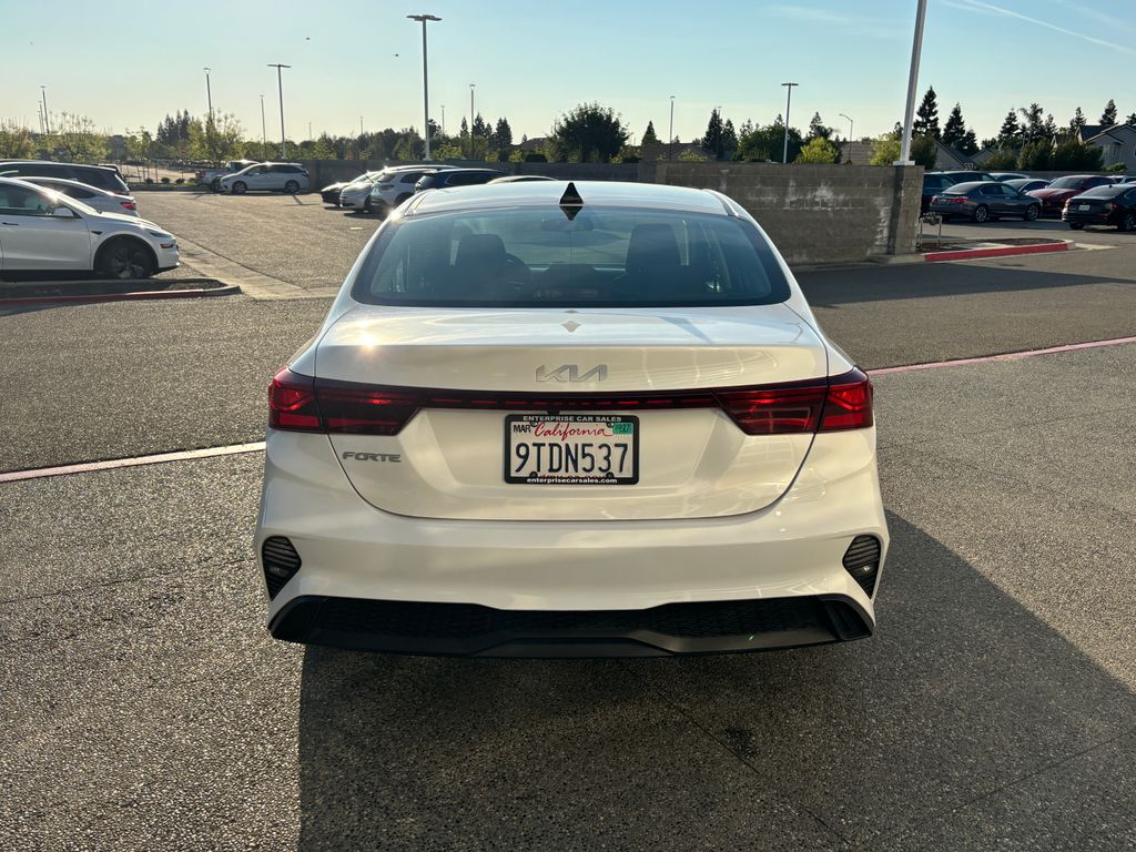 Thumbnail: 2023 Kia Forte - 6