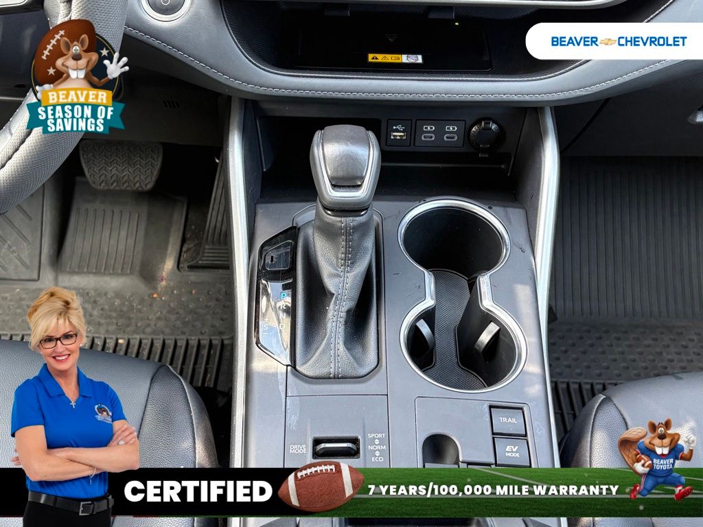 Used 2025 Toyota Highlander Hybrid SUV