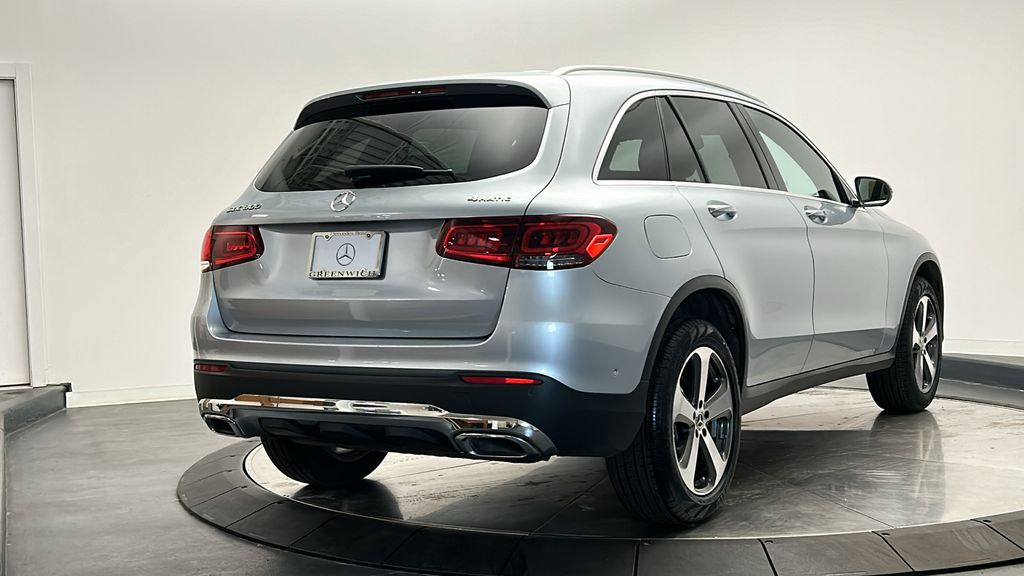 2022 Mercedes-Benz GLC 300 7