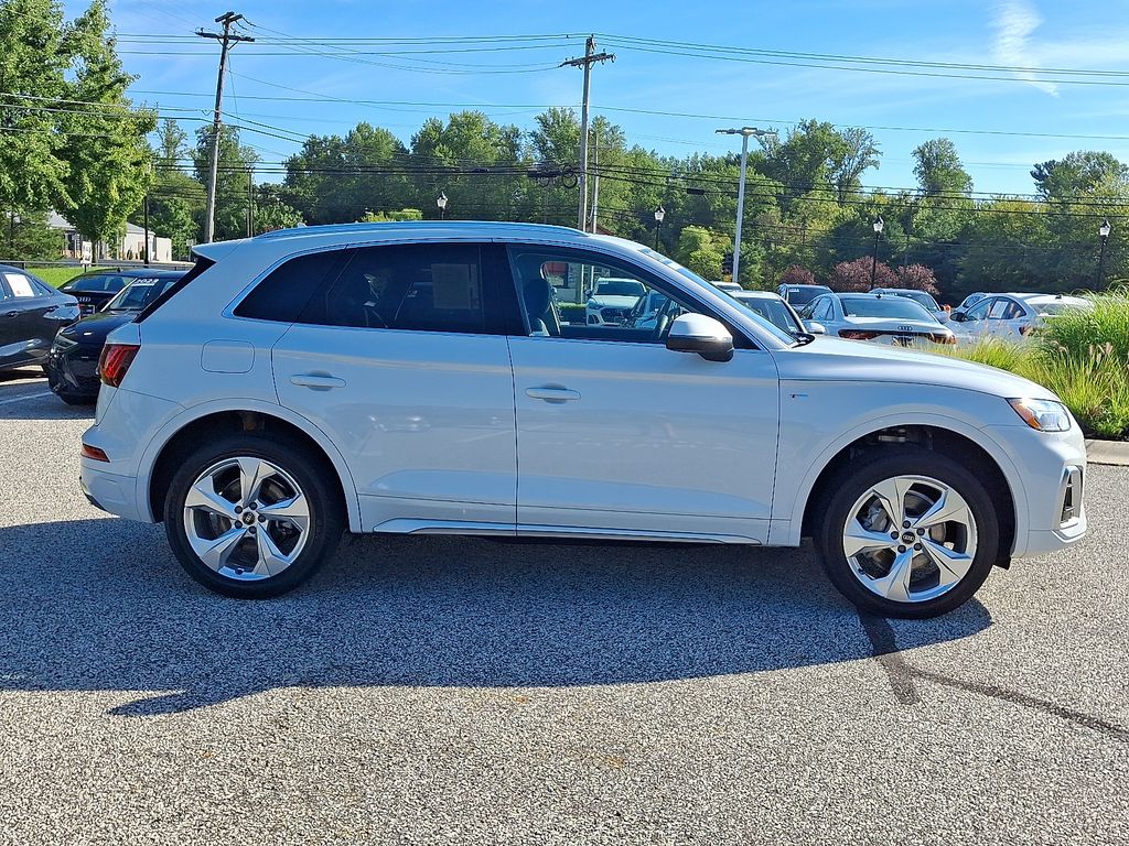 Thumbnail: 2023 Audi Q5 - 7