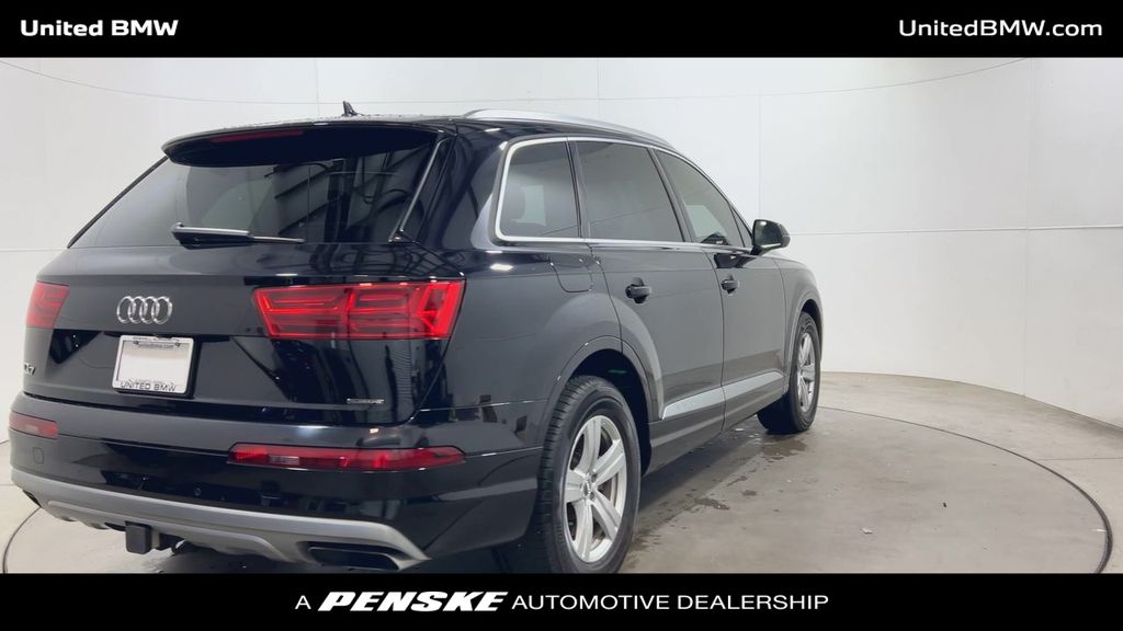 Thumbnail: 2019 Audi Q7 - 8
