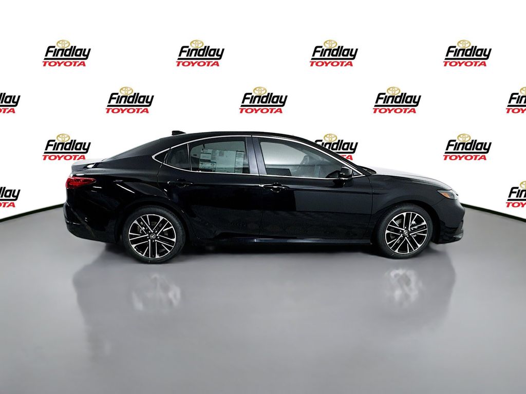 2026 Toyota Camry XLE - Photo 8