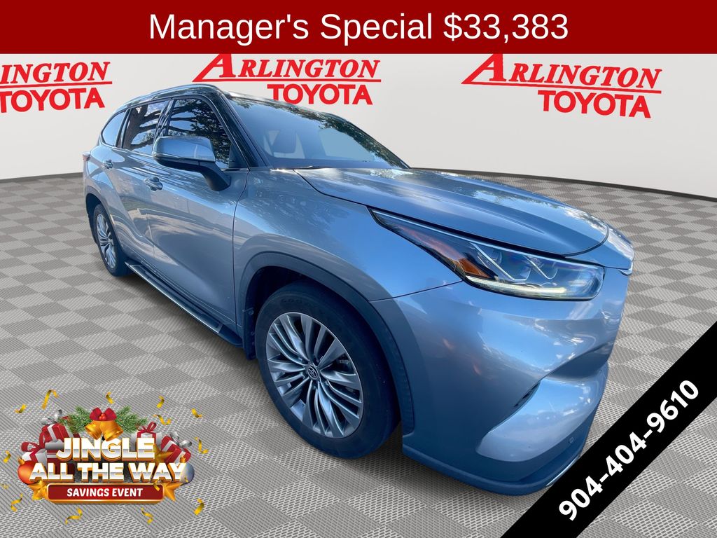 2021 Toyota Highlander Platinum's photo