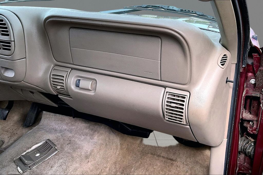 Used 1999 Chevrolet Tahoe LS with VIN 1GNEK13R7XJ401458 for sale in Athens, TN