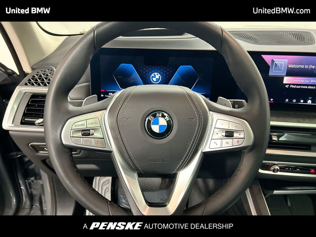 2025 BMW X7 xDrive40i 14
