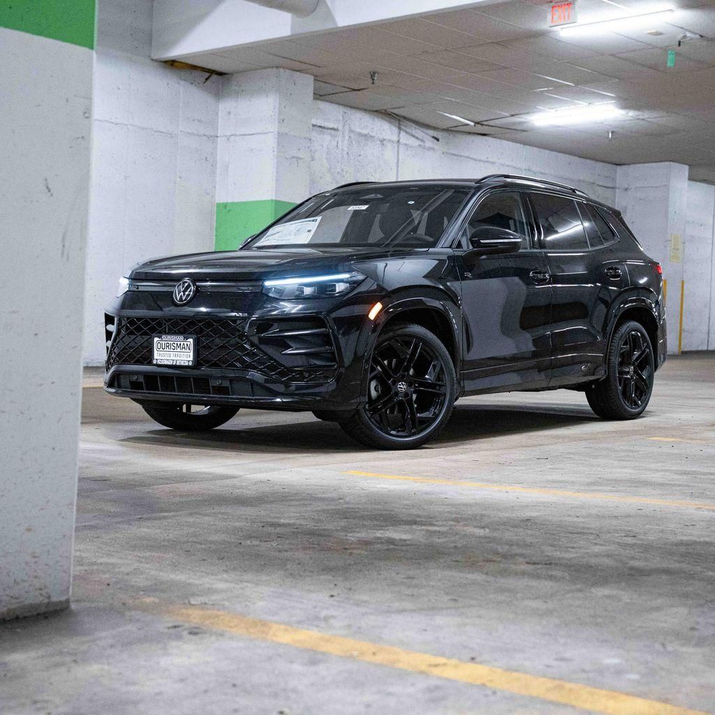 2026 Volkswagen Tiguan 2.0T SE R-Line Black