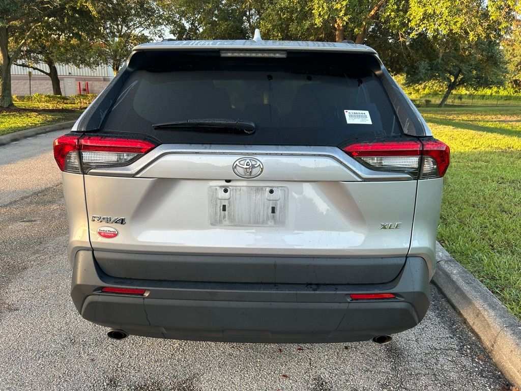 Thumbnail: 2022 Toyota RAV4 - 4