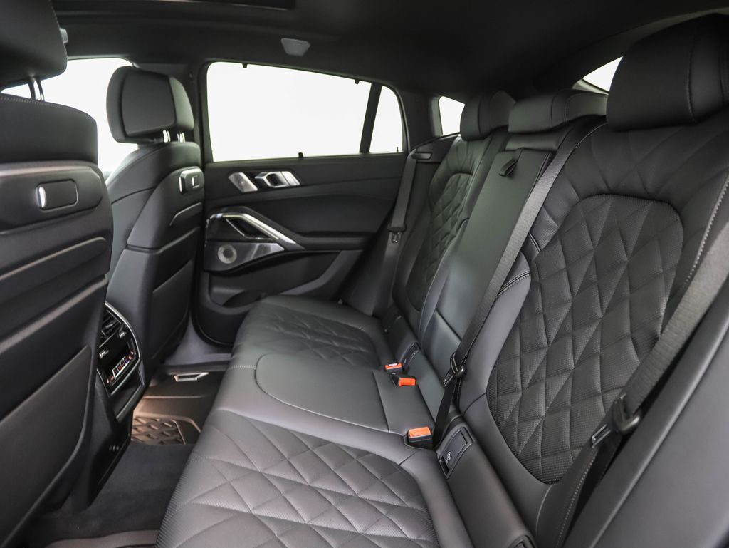 Thumbnail: 2026 BMW X6 - 21